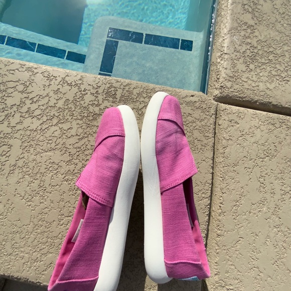 TOMs shoes - Picture 7 of 7